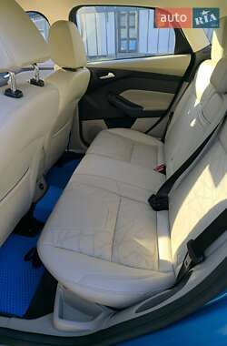 Хэтчбек Ford Focus 2014 в 