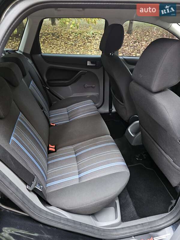 Универсал Ford Focus 2008 в Долинской фото 14 Универсал Ford Focus 2008 в Долинской