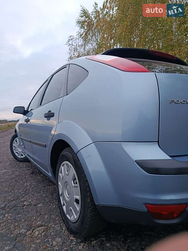 Хетчбек Ford Focus 2005 в Мені