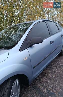 Хэтчбек Ford Focus 2005 в  фото 11 Хэтчбек Ford Focus 2005 в