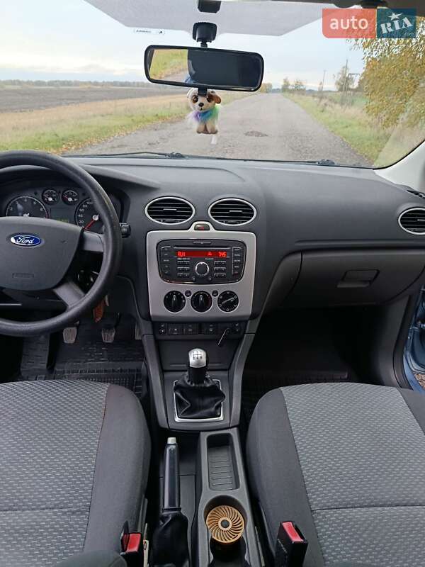 Хетчбек Ford Focus 2005 в Мені