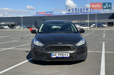 Седан Ford Focus 2015 в 