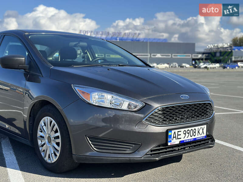 Седан Ford Focus 2015 в Дніпрі