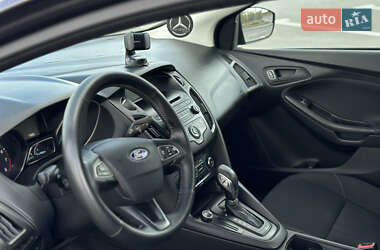 Седан Ford Focus 2015 в 