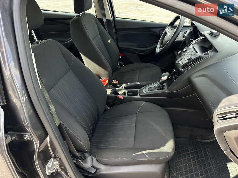 Седан Ford Focus 2015 в Дніпрі