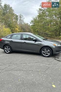 Седан Ford Focus 2015 в 