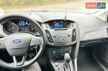 Седан Ford Focus 2015 в 
