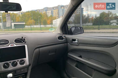 Універсал Ford Focus 2004 в 