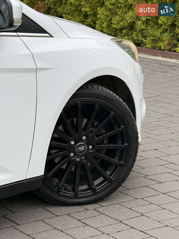 Хетчбек Ford Focus 2013 в Стрию