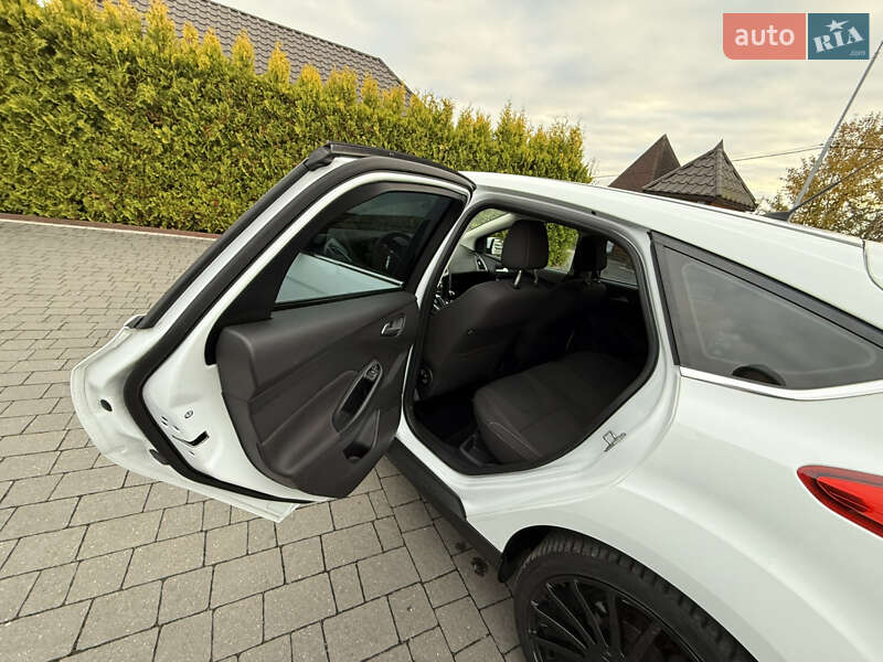 Хетчбек Ford Focus 2013 в Стрию