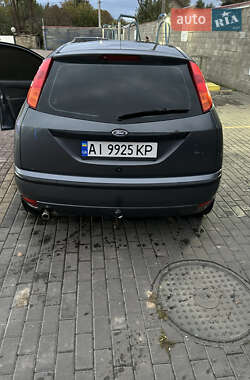 Хетчбек Ford Focus 2004 в 