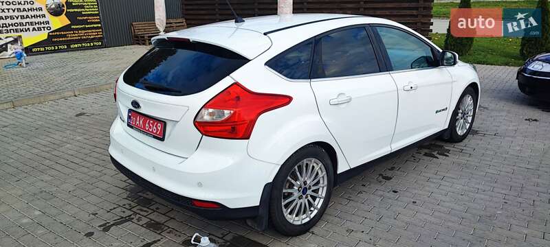 Хэтчбек Ford Focus 2013 в Каменец-Подольском