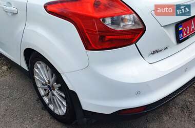 Хетчбек Ford Focus 2013 в 