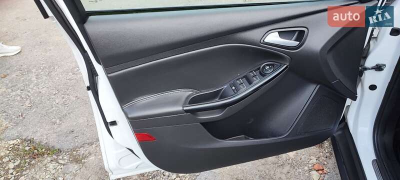 Хэтчбек Ford Focus 2013 в Каменец-Подольском