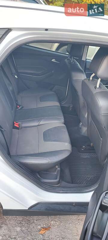 Хэтчбек Ford Focus 2013 в Каменец-Подольском