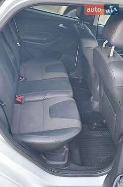 Хетчбек Ford Focus 2013 в 