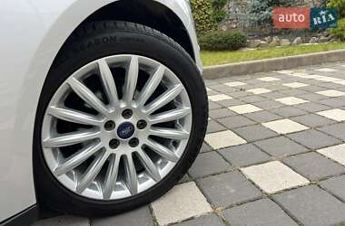 Хэтчбек Ford Focus 2014 в 