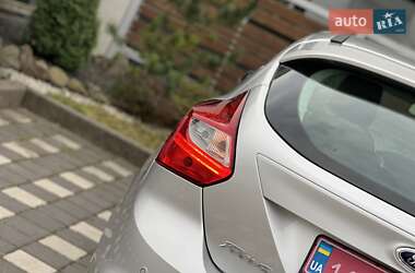 Хэтчбек Ford Focus 2014 в 