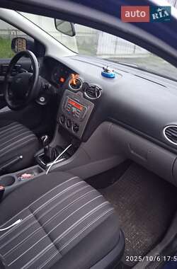 Універсал Ford Focus 2008 в  фото 5 Універсал Ford Focus 2008 в