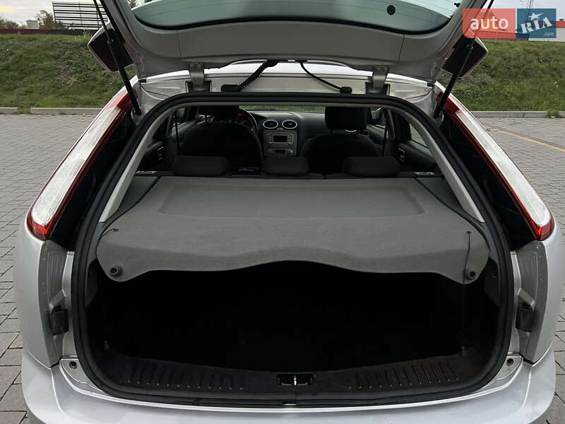 Хэтчбек Ford Focus 2009 в Стрые