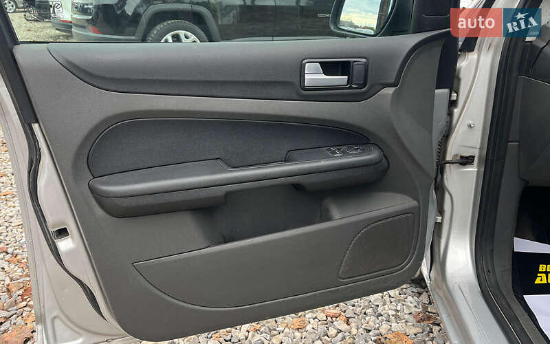 Седан Ford Focus 2006 в Коломиї