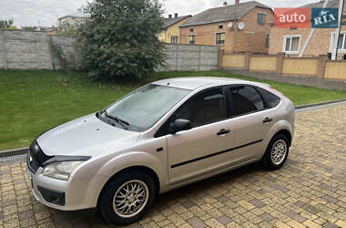 Хетчбек Ford Focus 2005 в 