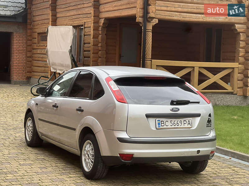 Хэтчбек Ford Focus 2005 в Львове