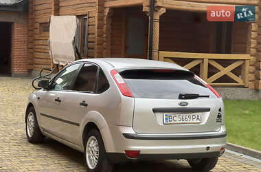 Хетчбек Ford Focus 2005 в 