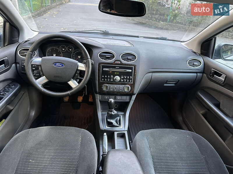 Хетчбек Ford Focus 2005 в Чернівцях фото 25 Хетчбек Ford Focus 2005 в Чернівцях