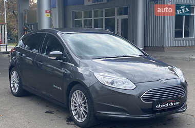 Хэтчбек Ford Focus 2017 в 