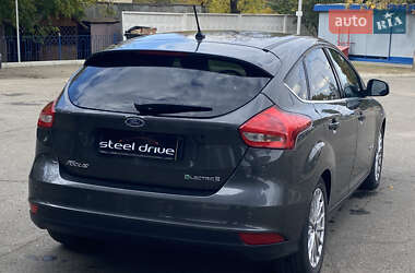 Хэтчбек Ford Focus 2017 в 