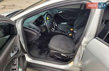 Седан Ford Focus 2015 в 