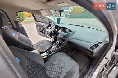 Седан Ford Focus 2015 в 
