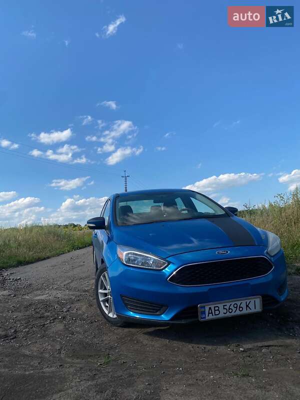 Седан Ford Focus 2015 в 