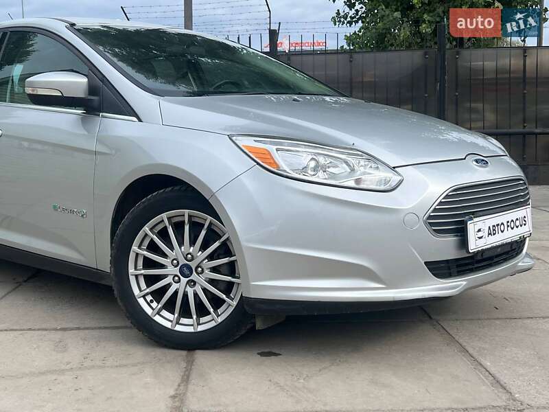 Седан Ford Focus 2016 в Києві