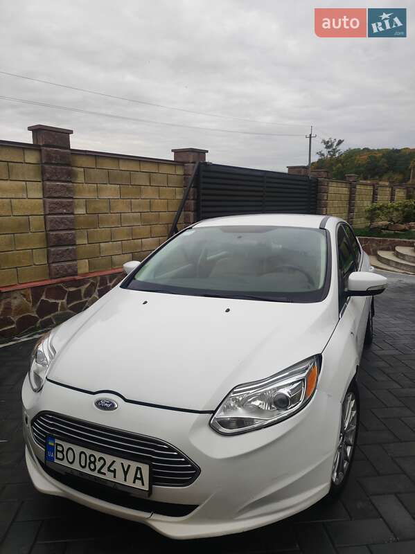 Хетчбек Ford Focus 2013 в Тернополі