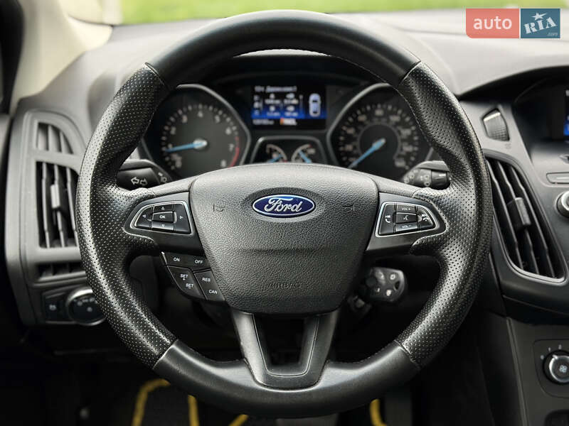 Хетчбек Ford Focus 2017 в Дніпрі фото 20 Хетчбек Ford Focus 2017 в Дніпрі