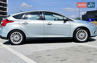 Хетчбек Ford Focus 2014 в  фото 10 Хетчбек Ford Focus 2014 в