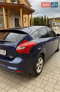 Хетчбек Ford Focus 2013 в 