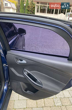 Хетчбек Ford Focus 2013 в 