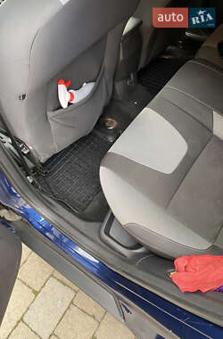 Хетчбек Ford Focus 2013 в 