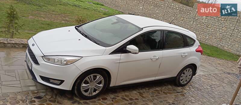 Хетчбек Ford Focus 2015 в Тернополі