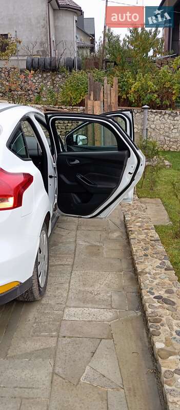 Хетчбек Ford Focus 2015 в Тернополі