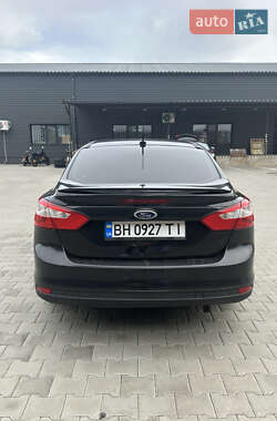 Седан Ford Focus 2014 в 