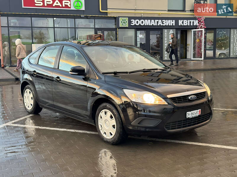 Хэтчбек Ford Focus 2010 в Луцке