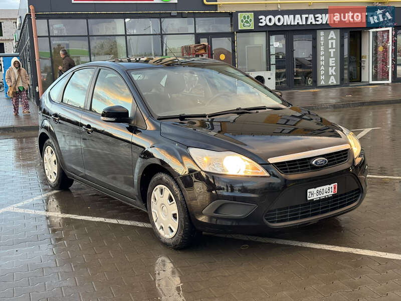 Хэтчбек Ford Focus 2010 в Луцке