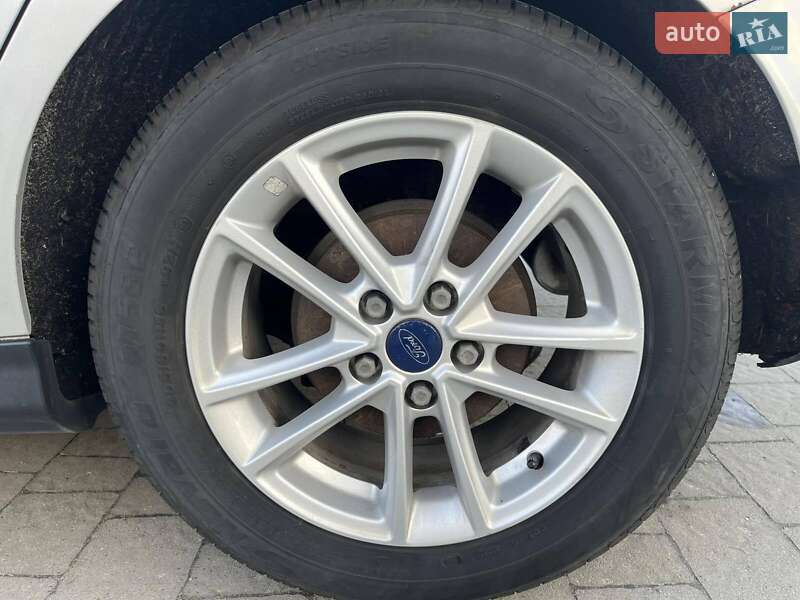 Хэтчбек Ford Focus 2017 в Львове фото 24 Хэтчбек Ford Focus 2017 в Львове