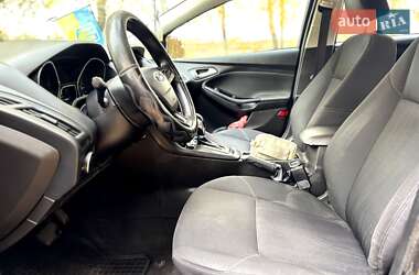 Хэтчбек Ford Focus 2016 в 