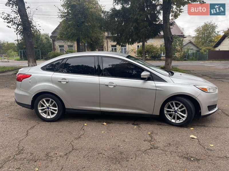 Седан Ford Focus 2015 в Калуші