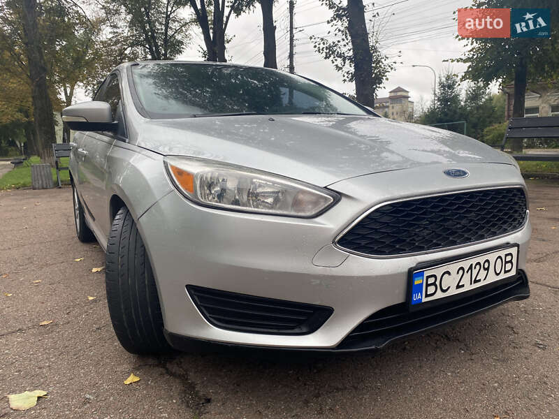 Седан Ford Focus 2015 в Калуші